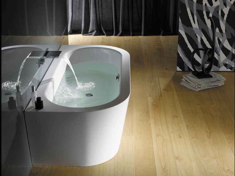 BetteStarlet D-Shaped Silhouette Freestanding Bath