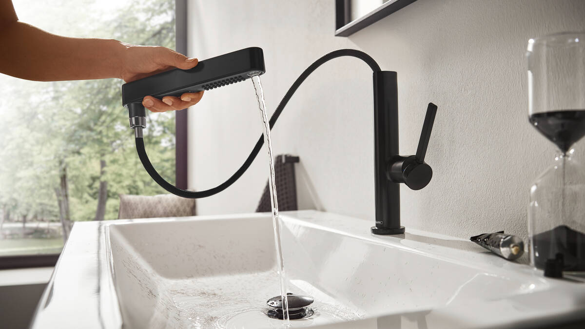 Hansgrohe Finoris Single lever basin mixer 230 with pull-out spray - Image 4
