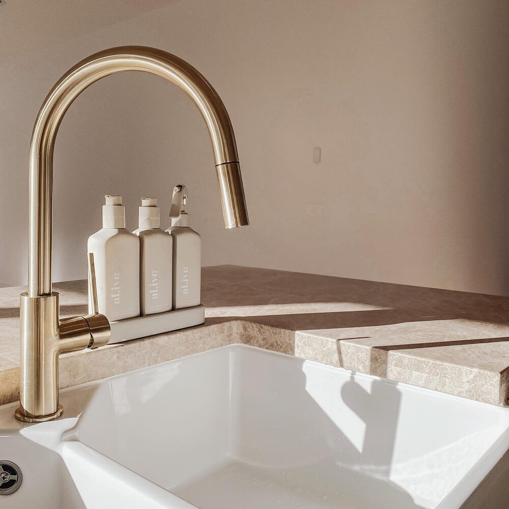 Turner Hastings Chester 80 x 50 Double Fine Fireclay Farmhouse Butler Sink - Image 2